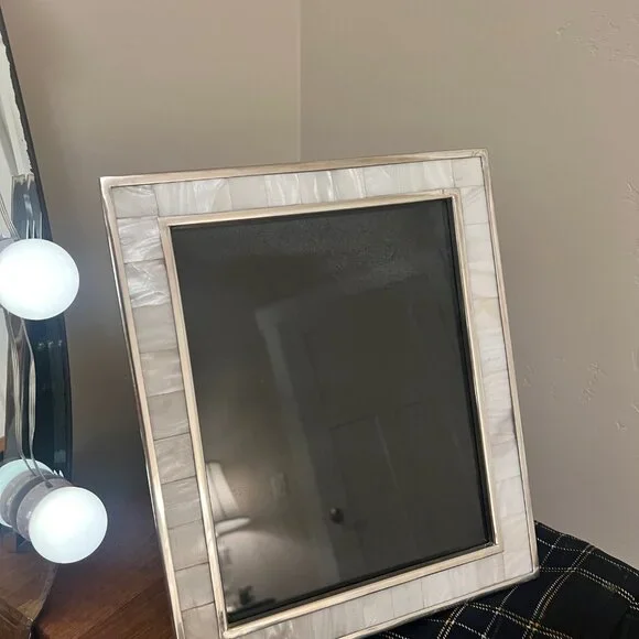 8 x 10 in Mother-of-Pearl Frames
